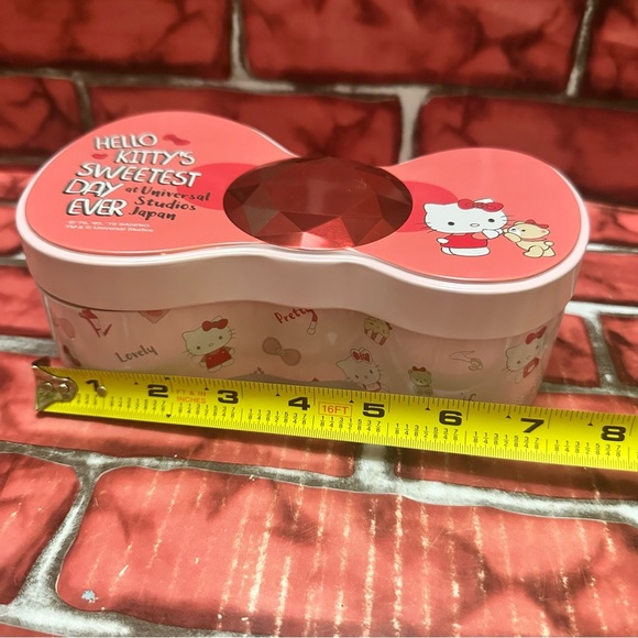 banner_KTdate.jpg Hello Kitty Sweetest Day Tin By Sanrio Universal Studios Tokyo Japan
